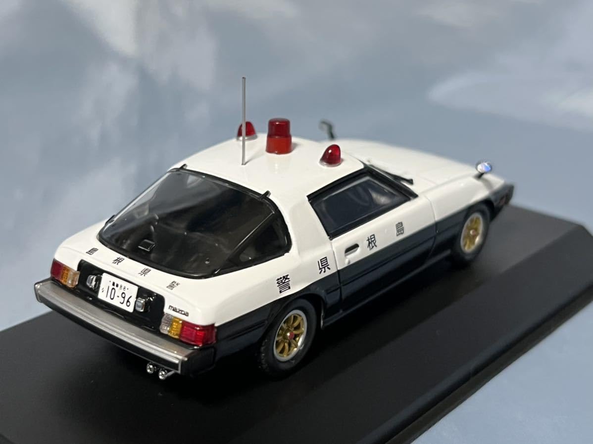 【限定】RAI'S マツダ RX-7 パトカー（SA/FC） 1/43 2台 マツダRX-7パトカーの1/43ミニカー登場！ RAI'Sから9月9日予約