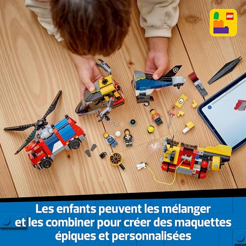 LEGO City 3-en-1 Hélicoptère, Camion de Pompiers et sous Marin modulable - Jeu de Construction dès 7 Ans avec 3 minifigurines Dont Une pompière et Un Policier - Idée de Cadeau d'anniversaire 60462