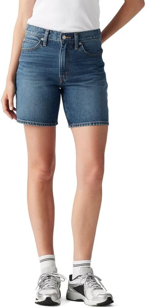 Levi's Women's 94 Baggy Shorts, (New) Cookie Crunch, 25 at Amazon