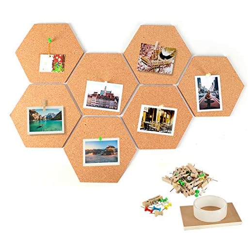 IZSUZEE Corcho Pared Autoadhesivo,Pizarra Corcho Hexagonal 7pcs,Tablero Madera con 40 Chinchetas,1×Pegamento, 1xBloc de Notas A6,Utilizado Para la Decoración de la Pared de la Oficina del Dormitorio