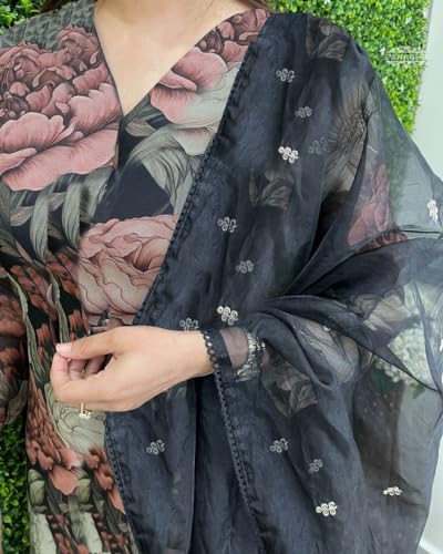 Image of GoSriKi Women's Cotton Blend Straight Printed Kurta with Pant & Dupatta