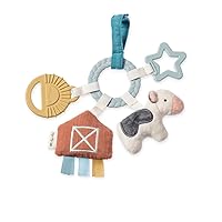 Vista 6 de Conjunto de regalo de juguetes de granja Itzy Ritzy - Incluye Cow Lovey y juguete de anillo ocupado con temática de granja para asiento de automóvil