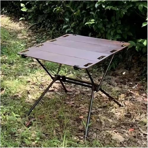 Table camping pliante et compacte pour solutionner le manque d'espace en voyage - 6