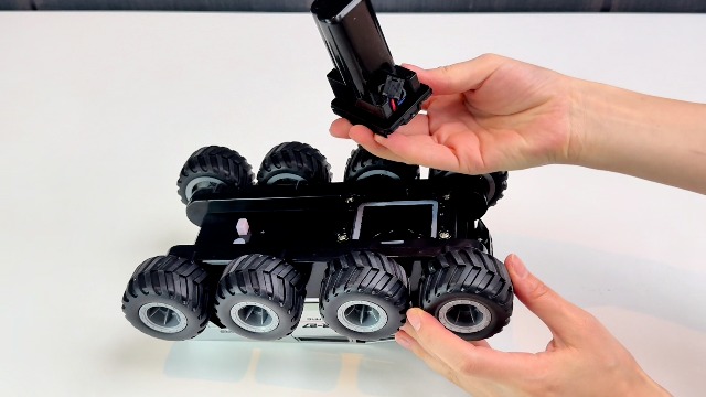 Amazon.co.jp: ZAVEN 水陸両用 ラジコンカー 子供向け 8WD トラック