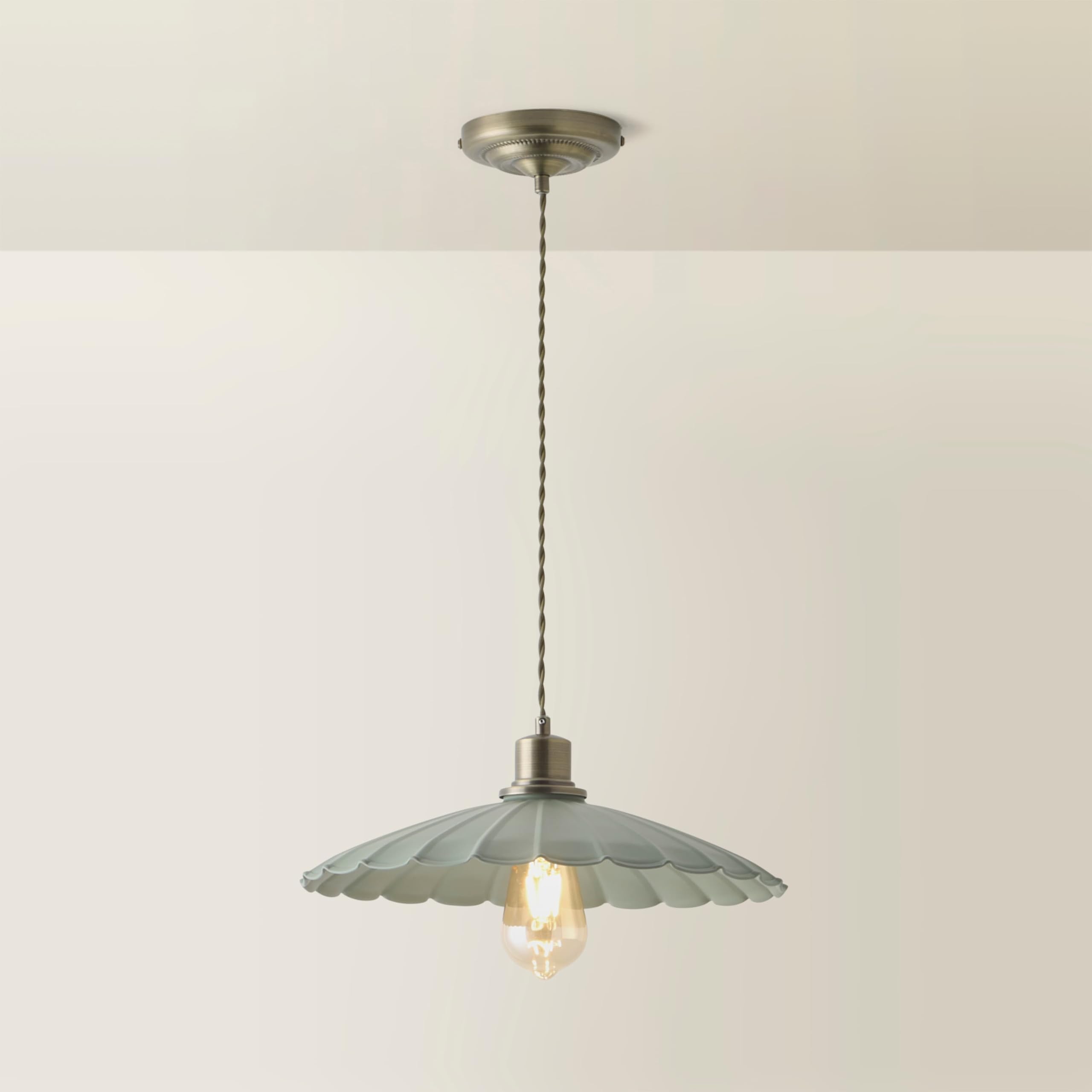 ValueLights | Holborn Moss Green Scallop Pendant Ceiling Light and Bulb | Ceiling Light, Home Décor & Improvement Essential | Bulb Included