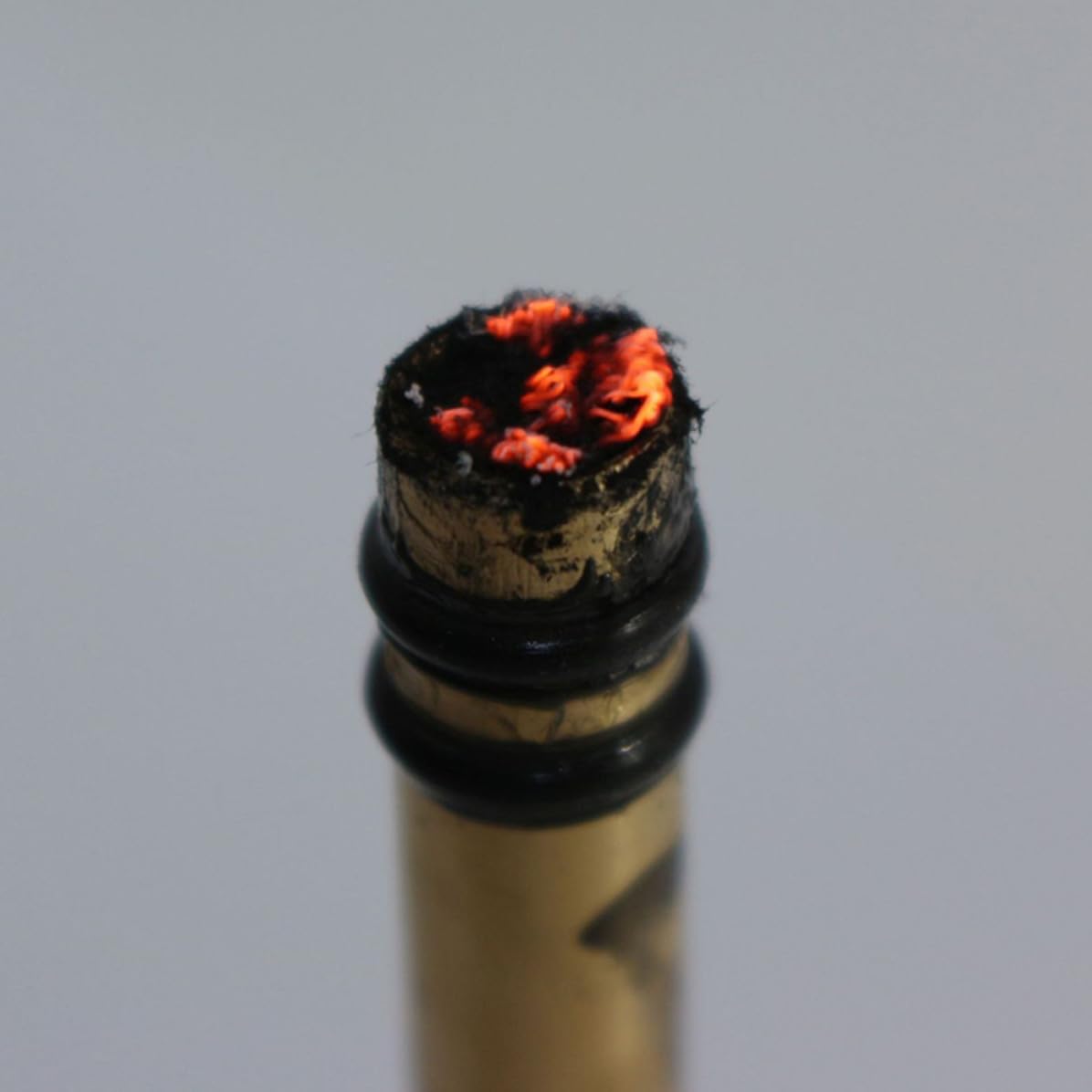Allume-feu à Piston en Alliage D'aluminium et Laiton, Outils Essentiels Survie, Facile à Utiliser, pour Randonnée et Aventure en Plein Air Couleur Aléatoire