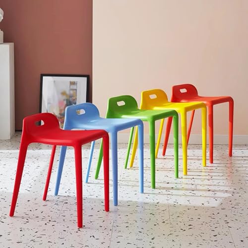 Sillas apilables de plástico rojo taburetes