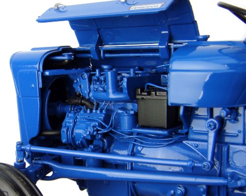 Universal Hobbies 1:16 Scale Ford Super Dexta New Performance Die-cast Tractor Model UH2900