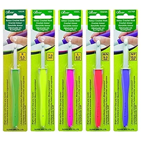 Clover Amour Crochet Hooks - Set of 5 - for Working with Thick Yarns Cover