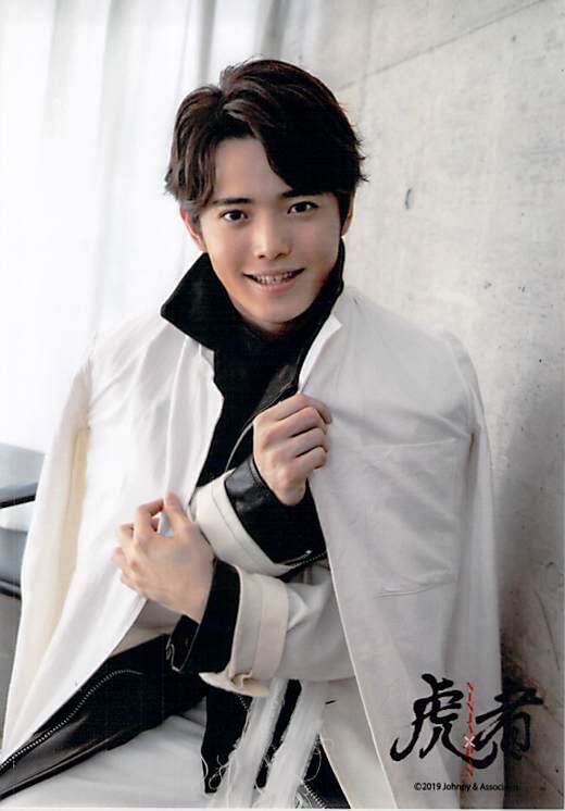 Travis Japan トラジャ 吉澤閑也 NY② 公式写真 フォト Amazon.co.jp: TRAVIS JAPAN トラジャ 吉沢閑也 公式写真 写真 フォト