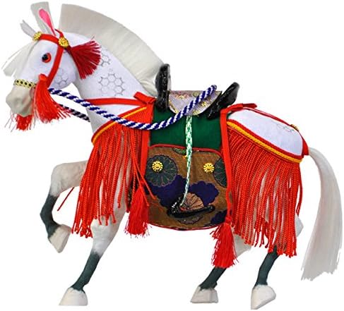 Amazon 五月人形 飾り馬 半ちりめん6号今にも駆け出しそうな躍動感たっぷりの飾り馬 D151 兜飾り おもちゃ