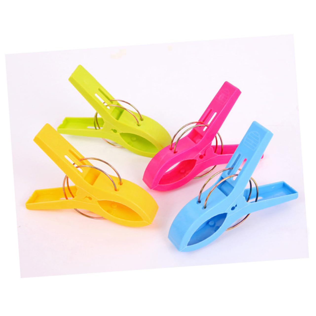 TIDTALEO 8pcs Jumbo Plastic Towel Clips for Beach and Pool Loungers Non- Cloth Clips Random Bright Colors for Holding Towels Skirts and More