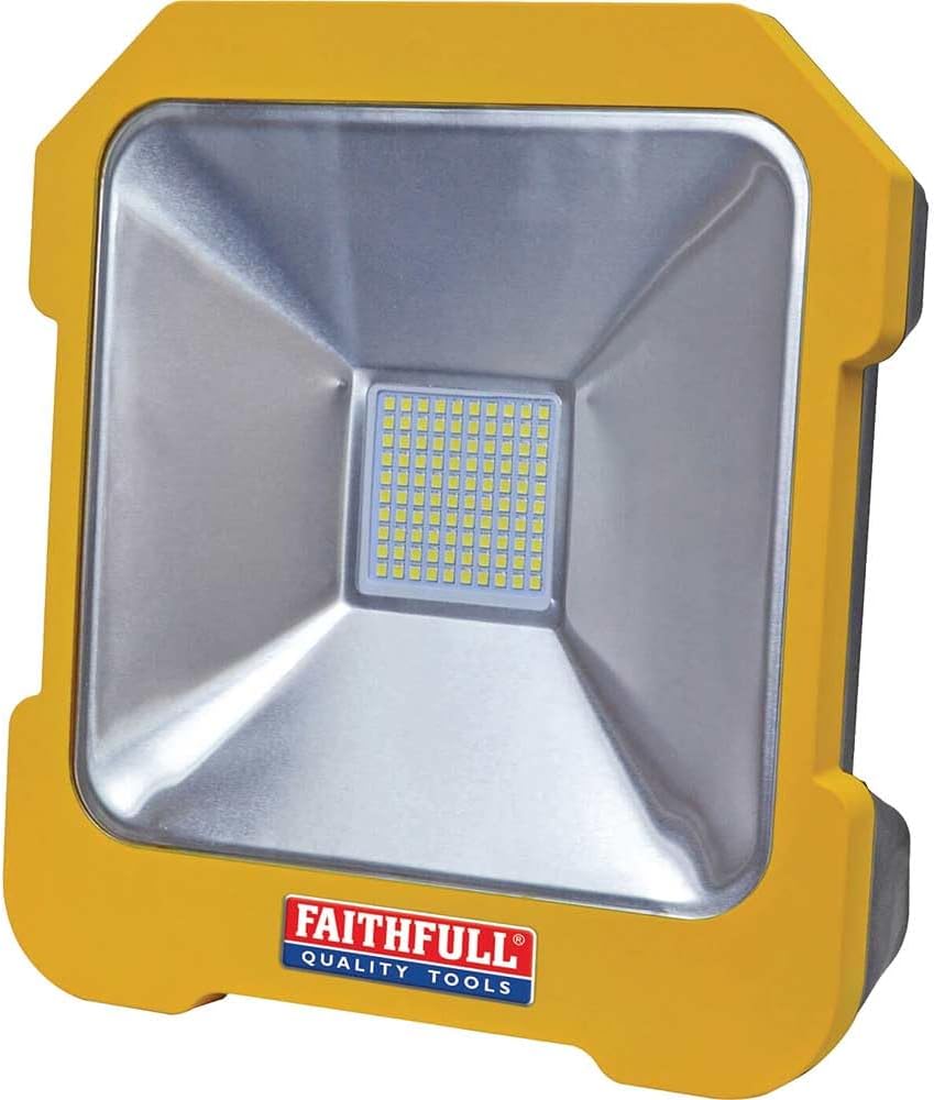 FPPSLTL20L LED Task Light Low Voltage 110V 20W. With Power Take Off and Linkable Up To 15 Units