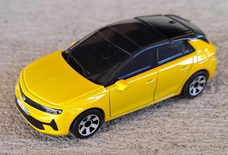 Amazon.com: Matchbox 2024-2022 Opel Astra [Metalflake Yellow