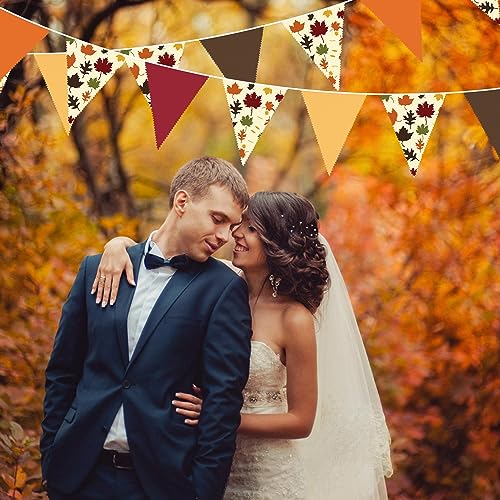 Ghirlanda di bandierine autunnali con foglie