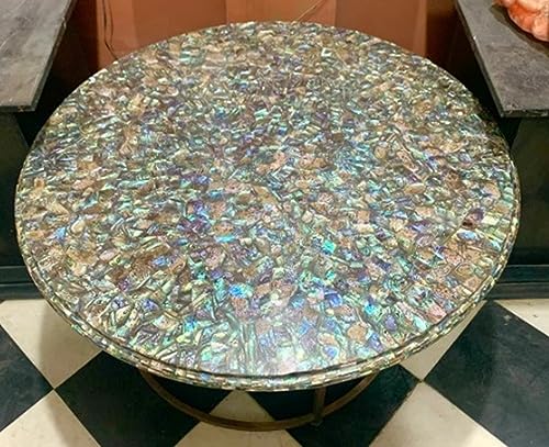 Table basse en pierre semi-précieuse pour créer un intérieur chaleureux