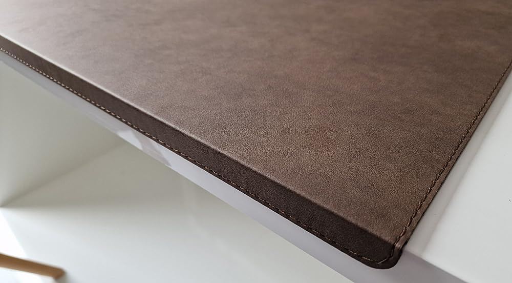Gewinkelte Schreibtischunterlage mit Kantenschutz Nubuk Leder 60 x 38 Braun
