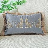 Fonctionnelle et décorative : avec des pompons élégants et un motif animal chic, cette housse de coussin combine fonctionnalité pratique et luxe de style royal. Parfait pour les canapés, les lits et les meubles décoratifs, améliorant tout intérieur tout en protégeant vos coussins.