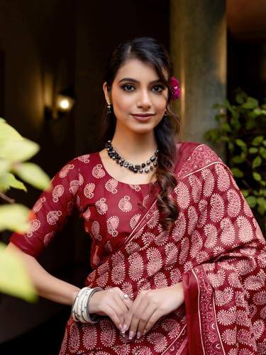 Image of SIRIL Women's Printed Mul Cotton Saree with Unstitched Blouse Piece