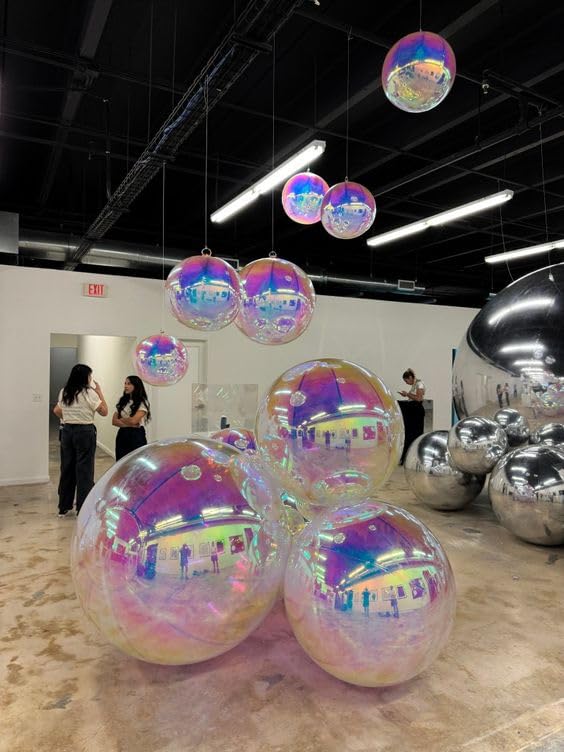 Pelotas Espejadas Inflables Gigantes de PVC Brillantes para Eventos, Bodas, Fiestas, Publicidad y Decoración de Escenario Colgante o de Pie (Arcoíris, 5 piezas - 2ft+3ft+4ft+5ft+8ft + bomba) miniatura 3