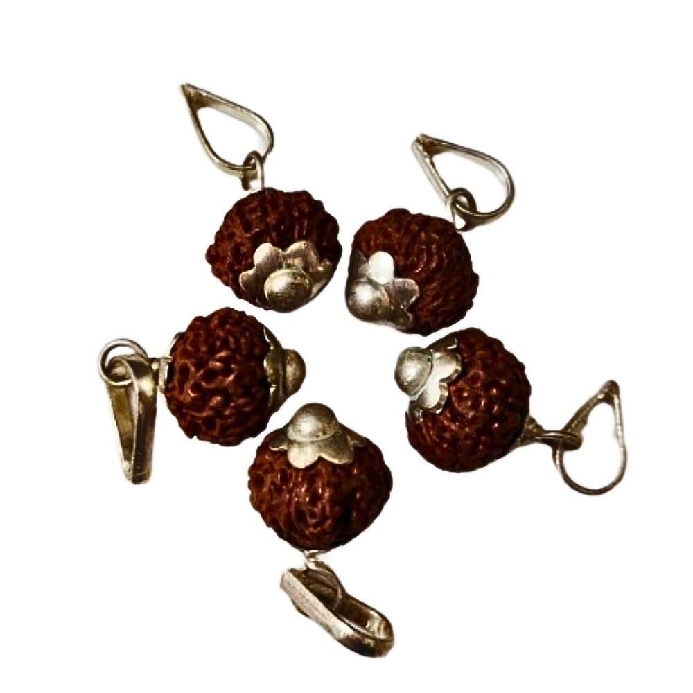 11 Mukhi Eleven Faced Indonesia Rudraksha Silver Plated Pendant at Wholesale Rate (Rs 635/piece) Healing Loose Seed Fine Quality Rudraksh for Reselling Astrologers Jewellers 11 Mukhi Eleven Faced Indonesia Rudraksha Silver Plated Pendant at Wholesale Rate (Rs 635/piece) Healing Loose Seed Fine Quality Rudraksh for Reselling Astrologers Jewellers