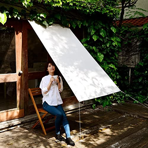 Voile imperméable UV protégeant à 98% le jardin du soleil