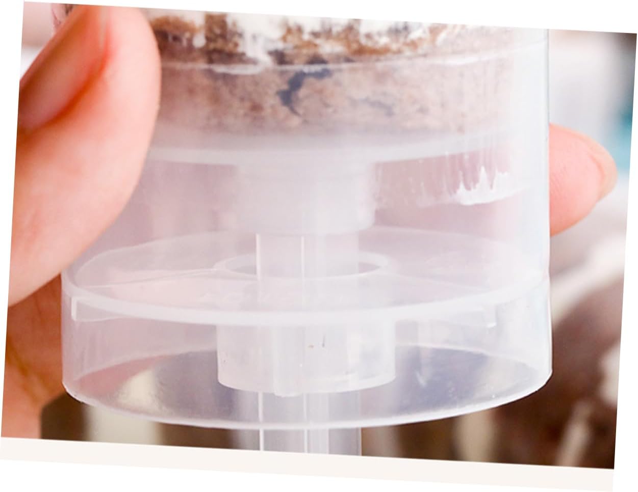 24pcs Pushable Cake Holders Versatile Push Cake Molder Containers with Lids Ice Creams and Desserts Made of Food-grade Plastic for Celebrations