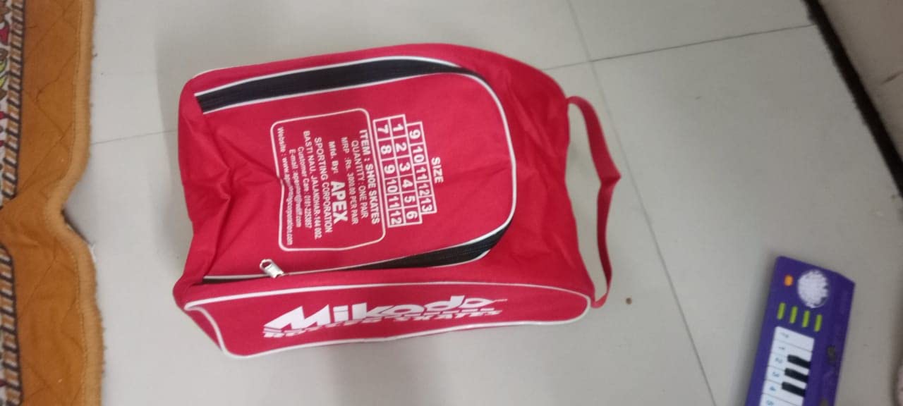 Mikado Sports Skate,l-line Skates Cover Upper Zipper with Hand Carry Belt red Color