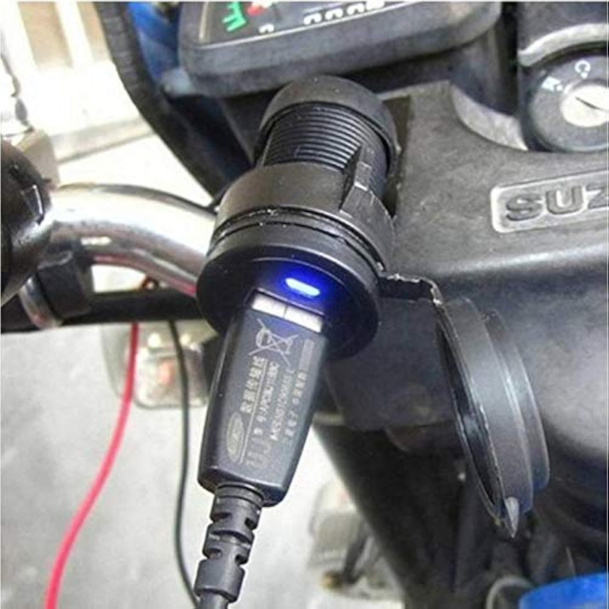 Waterproof Phone Adapter Stand USB Charger for Cycle/Bike