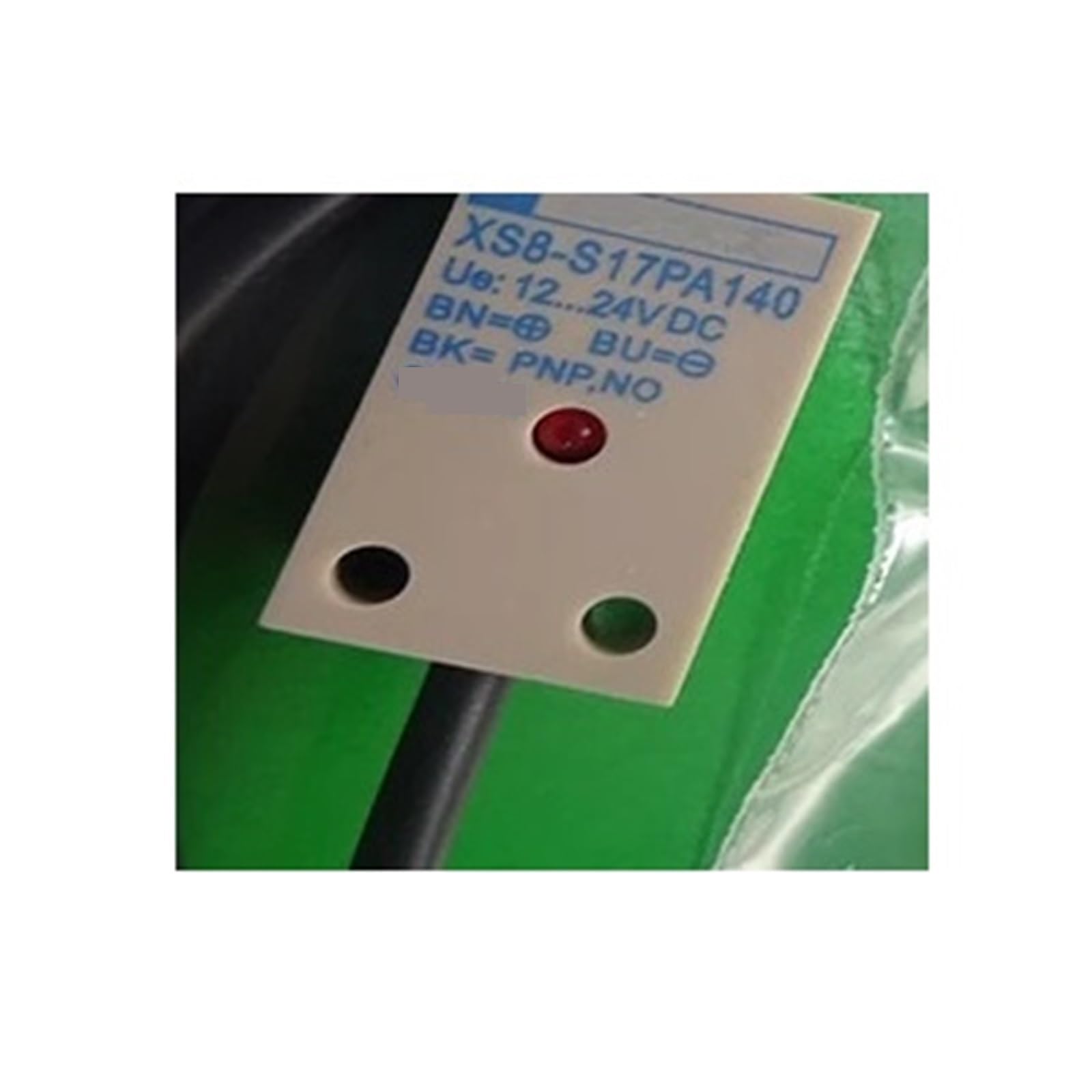 Détecteur Sensor XS8S173NAL5C inductif format compact carré de 17mm avec câble de 5m