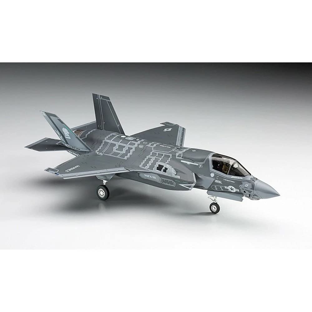 Hasegawa HAE46 F-35 Lightning II B Version US Marine Model Kit, 1