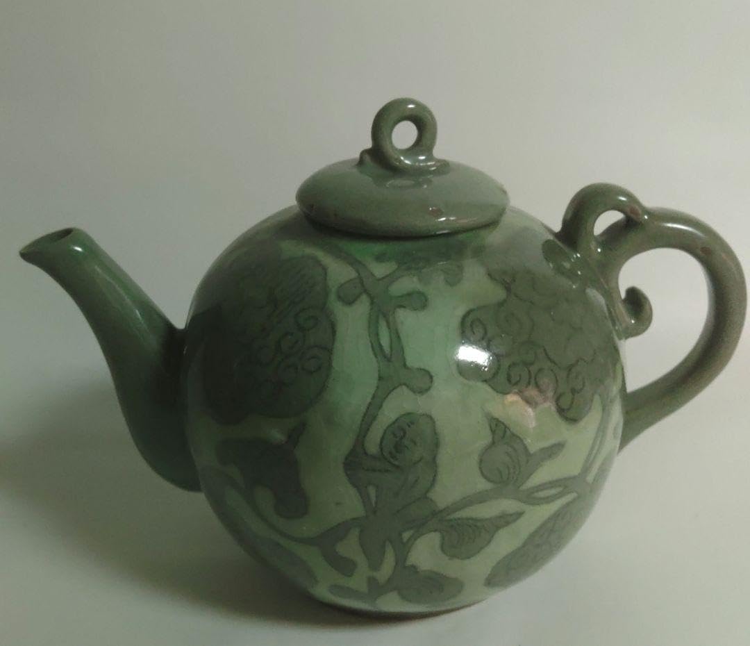 高麗青磁　人間国宝　 韓国　柳海剛 花唐草唐子　ティーポット　 水注　 水差 Amazon.co.jp: 高麗青磁 人間国宝 韓国 柳海剛 花唐草唐子