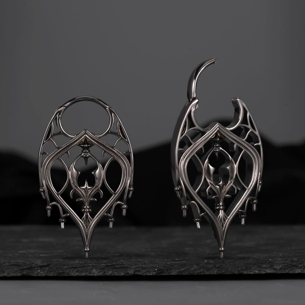 Vankula 2PCS Stainless Steel Engraved Pattern Ear Weights, Gothic Hypoallergenic Piercing Jewelry for Men and Women, Suitable for Stretched Ear Lobes