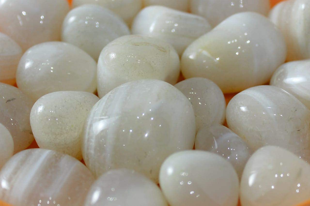 Aisley Decorative Smooth Glossy Shiny Aquarium Fish Tank Vase Filler Onyx Stone Pebbles for Garden Home & Landscape Decoration (White Colour) (5) (B09FHPCB2P) Amazon Price History, Amazon Price Tracker