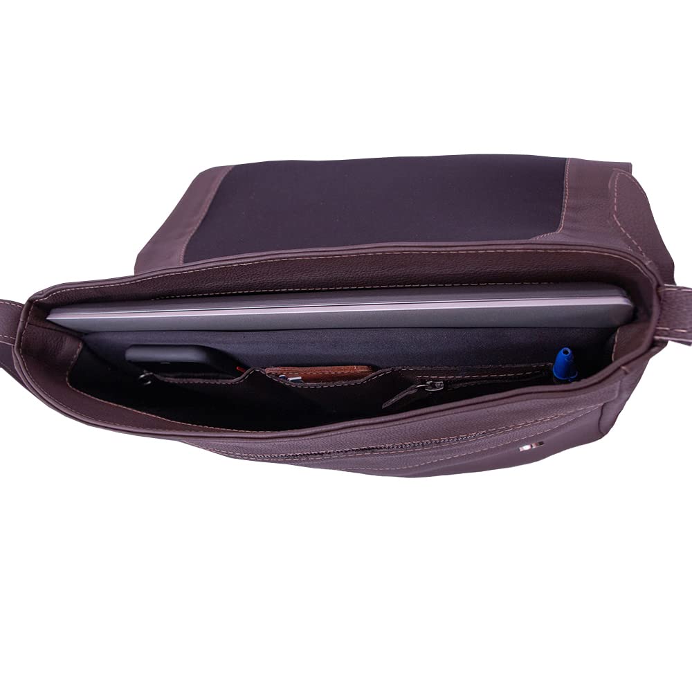 BOLSA PASTA MALETA 100% COURO PARA NOTEBOOK 15,6 POLEGADAS (PRETO) em promoção! Veja a oferta e mais achadinhos de Mochilas & Pastas Masculinas 8 Hoje é o melhor dia para comprar BOLSA PASTA MALETA 100% COURO PARA NOTEBOOK 15,6 POLEGADAS (PRETO) com aquele preço maroto! Promoção! Aproveite a oferta! 8