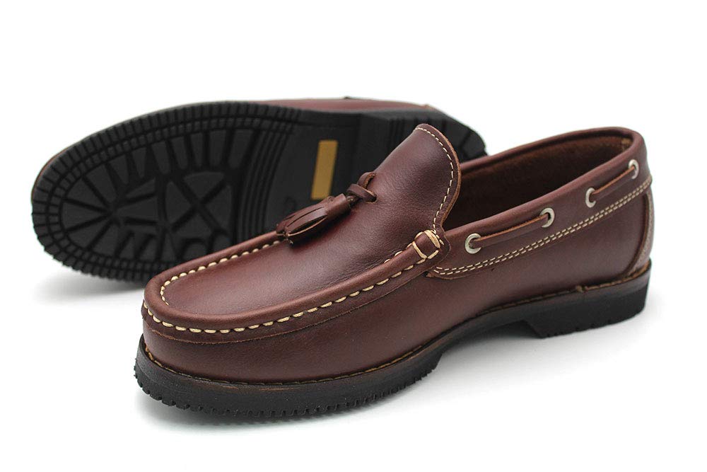 Zapato náutico con borlas, suela de goma hecho en España hombre