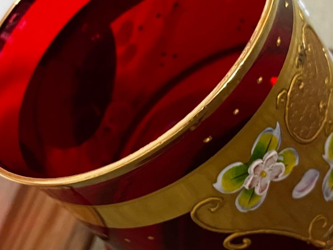 ベネチアンガラス　綺麗な赤のガラスに金彩が美しい　キャンディポット　アンティーク ベネチアンガラス 綺麗な赤のガラスに金彩が美しい キャンディ