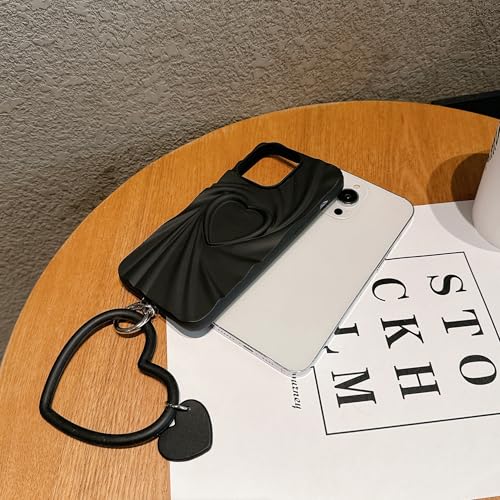 Coque cœur 3D iPhone 15 Pro en silicone souple avec chaîne - 2