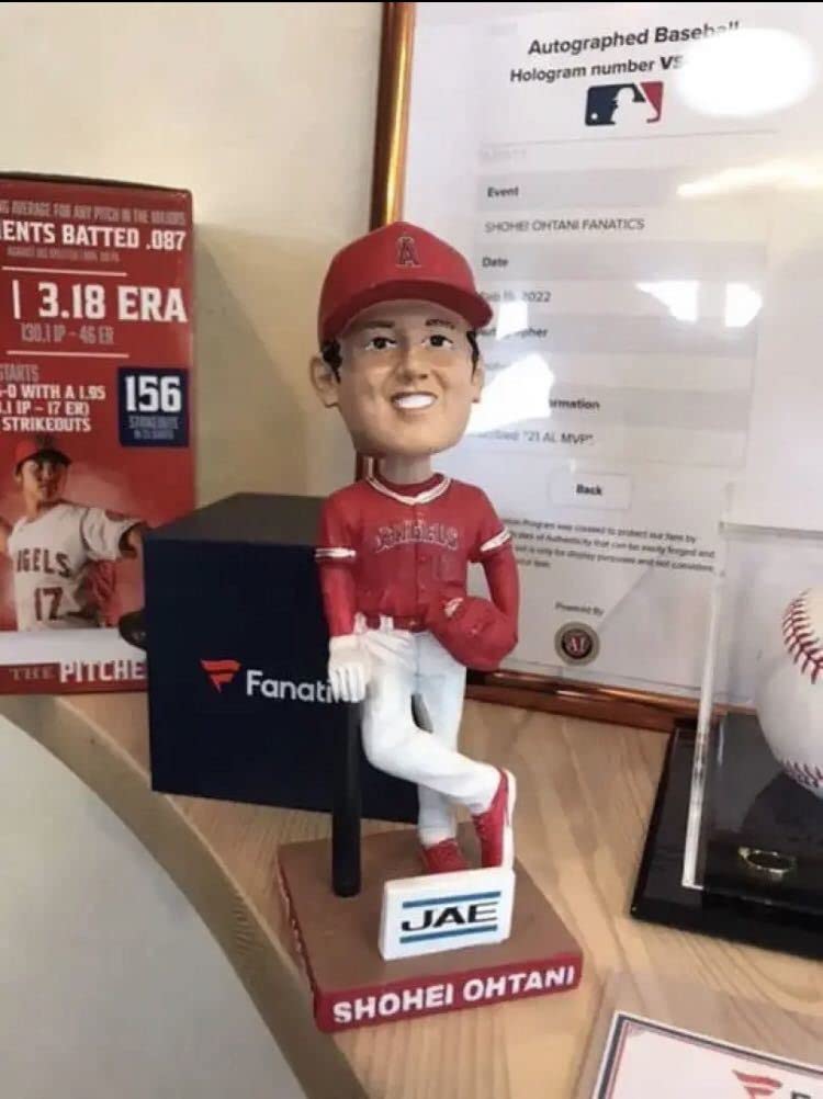 F*n様 大谷翔平サインボール　ケース付き Amazon.co.jp: サインボール 直筆サインボール 大谷翔平 ケース付き