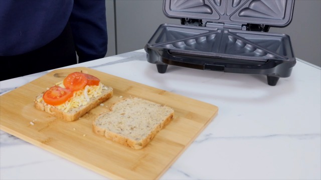 アメリカントースト　Hamilton Beach Hamilton Beach Sandwich Toaster 2 Slice, Deep Fill, Makes 2