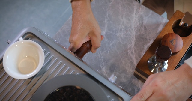 Amazon.com: KNODOS 58mm Espresso Knock Box and Tamping Station