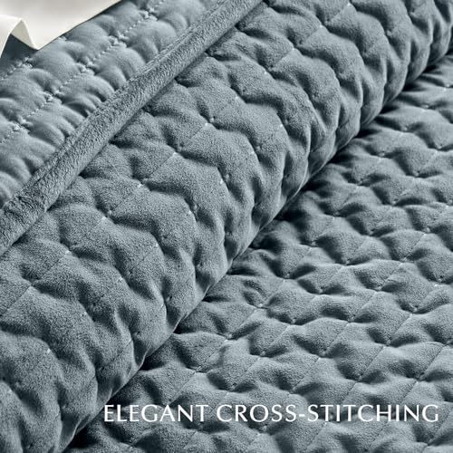 EVERGRACE Luxury Velvet Quilt Bedding Set King Size 3 Pieces with Pillow Shams, Soft Cross-Stitch Velvet Comforter Set, Lightweight Coverlet Bedspread for All Seasons, Stormy Blue - Thumbnail 4