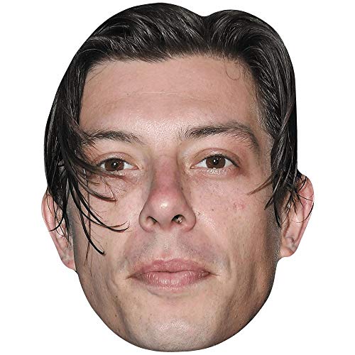 Bild: Benedict Samuel (Short Hair) Maske aus Karton f�r 8,97 EUR bei amazon.de