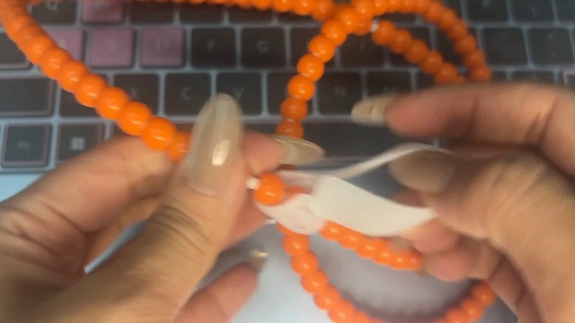 Image of USB C to USB C Cable 6FT,60W Fast Charging Beaded Charger Cord for iPhone 17 16 15 Pro Max /iPad Air 11th 10 for Samsung S26 S25 S24 Ultra S23 A16 A17 /Android Phone Charger Cord Cute Girl Women,Orange