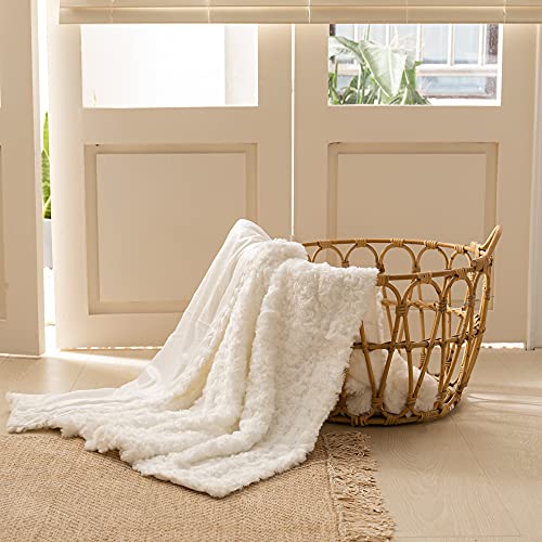 Simple&Opulence Plush Fluffy Throw Blanket Tridimensional Rose Pattern Soft Warm Microfiber Cozy Chic Shaggy Reversible Coverlet for Girls Home Décor Couch, 50