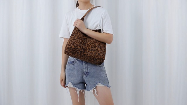 Bolso Tote con Estampado Leopardo para Mujer miniatura 7