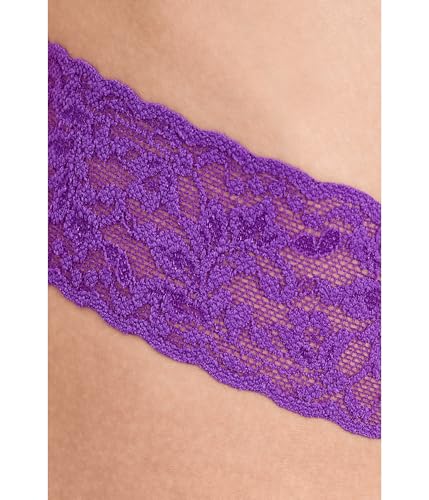 Image of hanky panky - Signature Lace Low Rise Thongs for Women | Lacy Lingerie Underwear | 3 or 5 pack