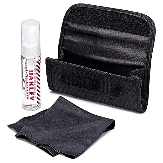 Oakley Lens Eyeglass Cleaning Kit, Black, One Size