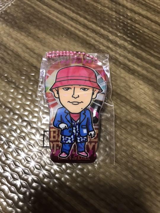 FANTASTICS 世界クリアチャーム背景あり