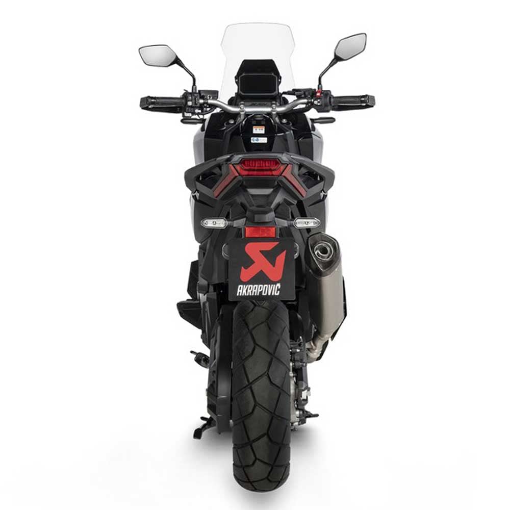 Silenziatore posteriore in titanio Slip-On Line Akrapovic (Titan)